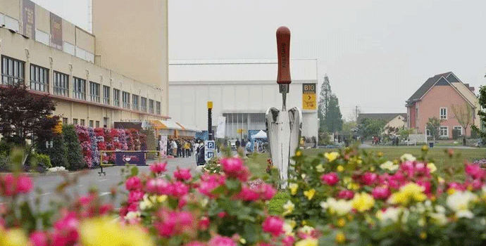 景觀不銹鋼鏡面.gif 景觀不銹鋼鏡面.gif