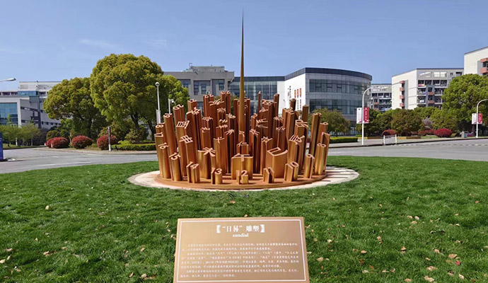 �������Q�������С�